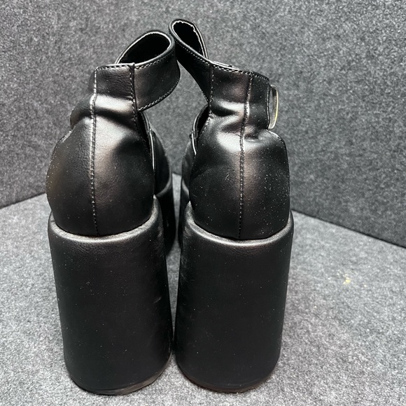 Demonia "Camel-103" platform t-strap sandals in black vegan leather size 10 - Picture 5 of 11